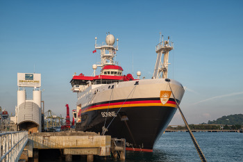 The research vessel SONNE in the port of Singapore