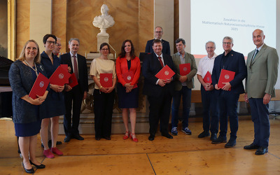 New members of the Göttingen Academy of Sciences and Humanities at the presentation of the membership certificates in the Aula of the University of Göttingen