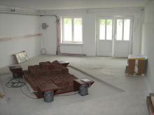 Justierung der Antivibrations-Plattform.