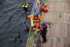 Verankerungsarbeiten auf Expedition M217